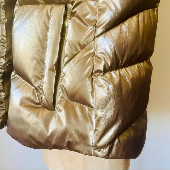 ♥️ Athleta Downtown Gold Puffer Vest - Picture 8 of 13